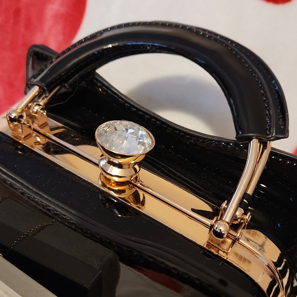 Rhinestone clasp satchel & Juicy Couture Pull Out Heart Charm Wallet - Picture 4 of 13